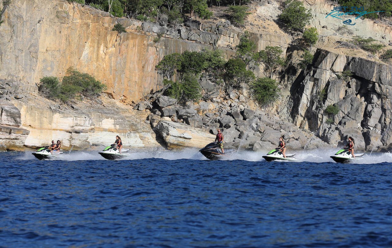 5-st-barth-loisirs-jet-ski-racing-gustavia-st-barts.jpeg