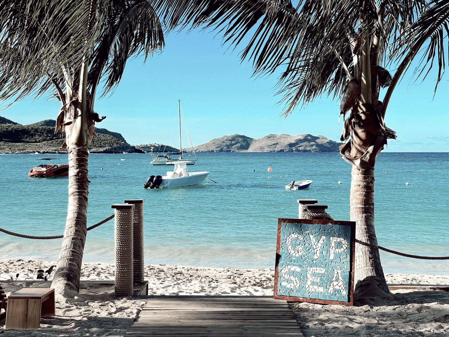 1-st-barths-gyp-sea-beach-restaurant-st-jean-st-barth.jpg