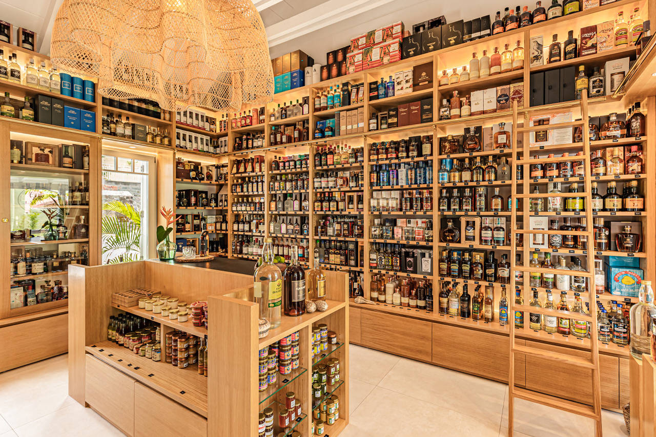 7-st-barth-shopping-wine-rum-spirits-la-case-gustavia-st-barths.jpeg