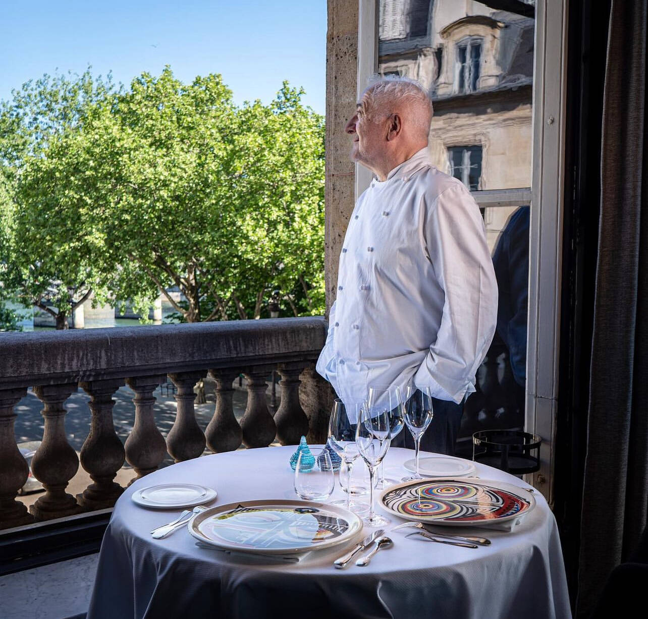 8-paris-guy-savoy-restaurant-french-gastronomic-min.jpg