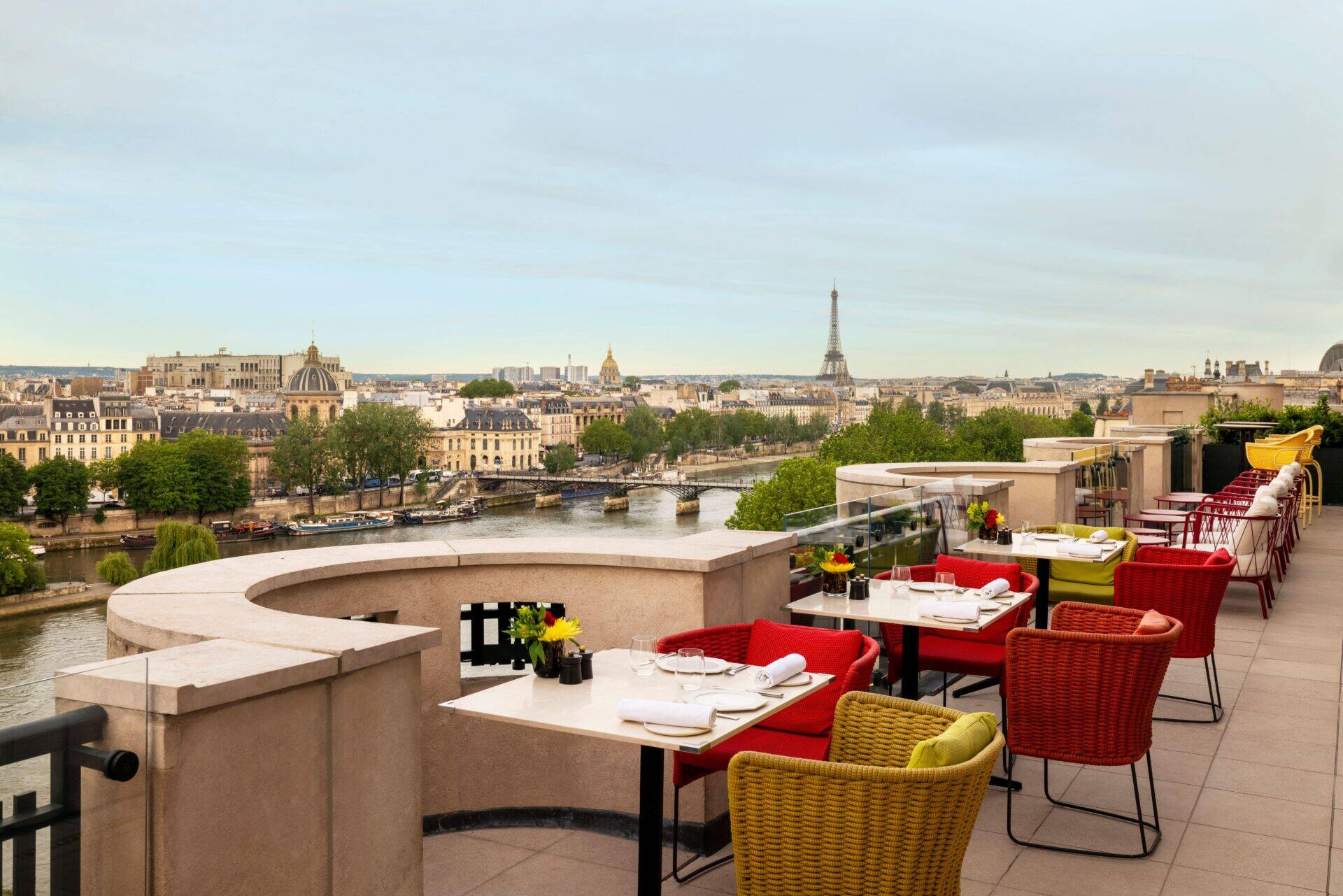 web-rgb-cheval-blanc-paris_le-tout-paris_terrasse_vue_vincent-leroux-min.jpg